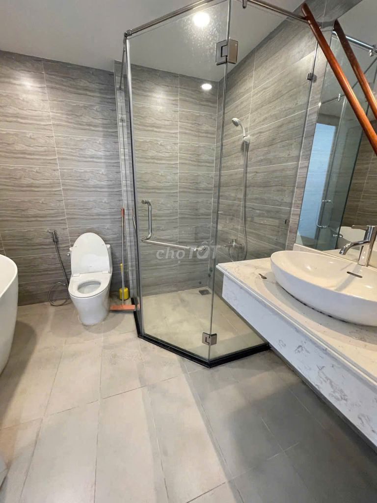 Need to rent a 1 111 A Thống Nhất P.Tân Thành Q.Tân Phú