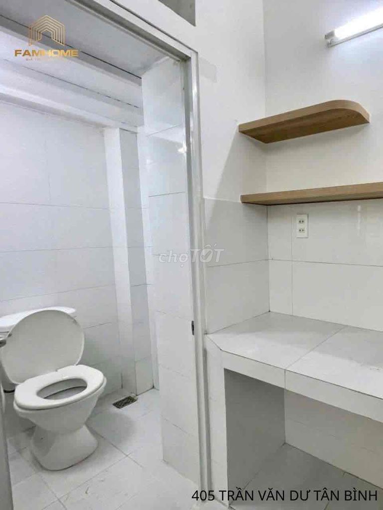 Rent a cool balcony window studio at Cộng Hoà
