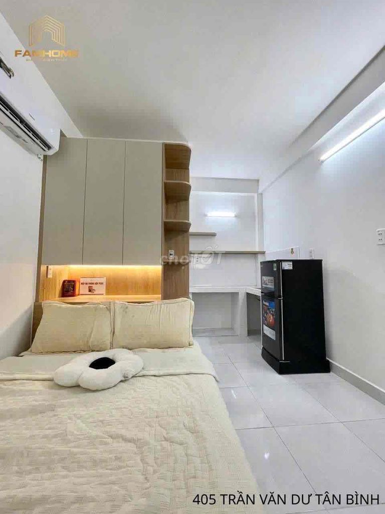 Rent a cool balcony window studio at Cộng Hoà