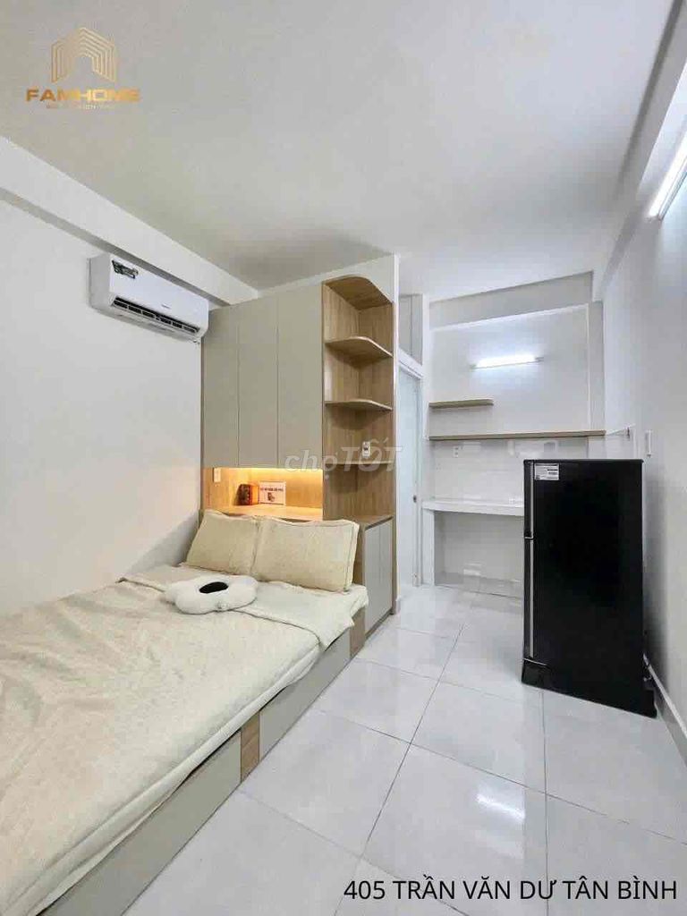 Rent a cool balcony window studio at Cộng Hoà