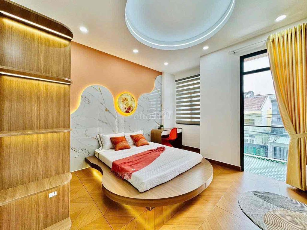 Let's rent Phan Huy Ích Street right here. Empt area 4.2 x18. 3th floor bedroom.
