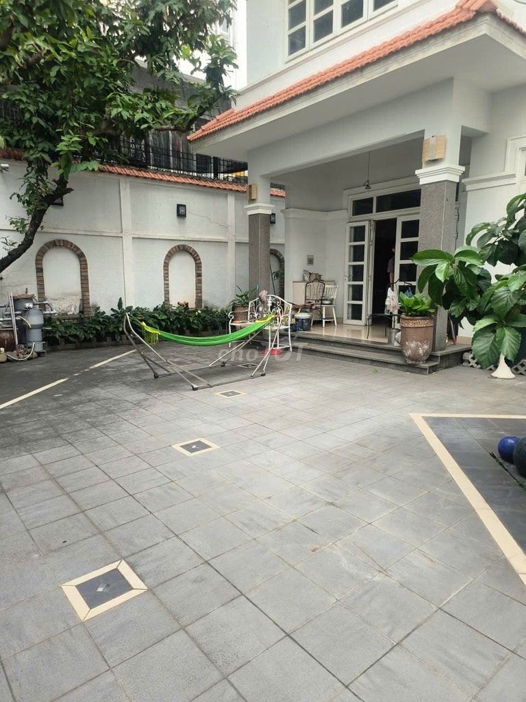 Rent the mansion-- beautiful, broad, productive-- Q. Tân Bình