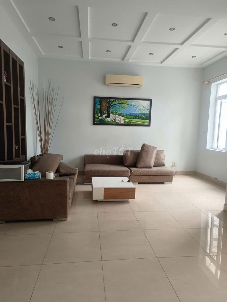 Rent the mansion-- beautiful, broad, productive-- Q. Tân Bình