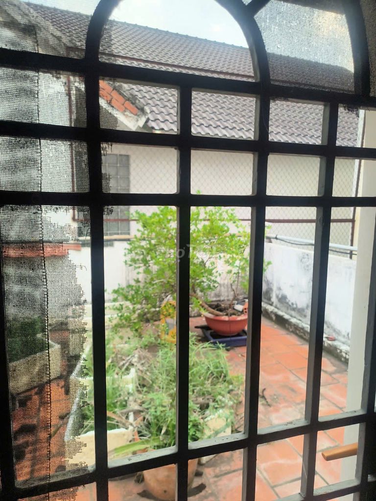 Rent the mansion-- beautiful, broad, productive-- Q. Tân Bình