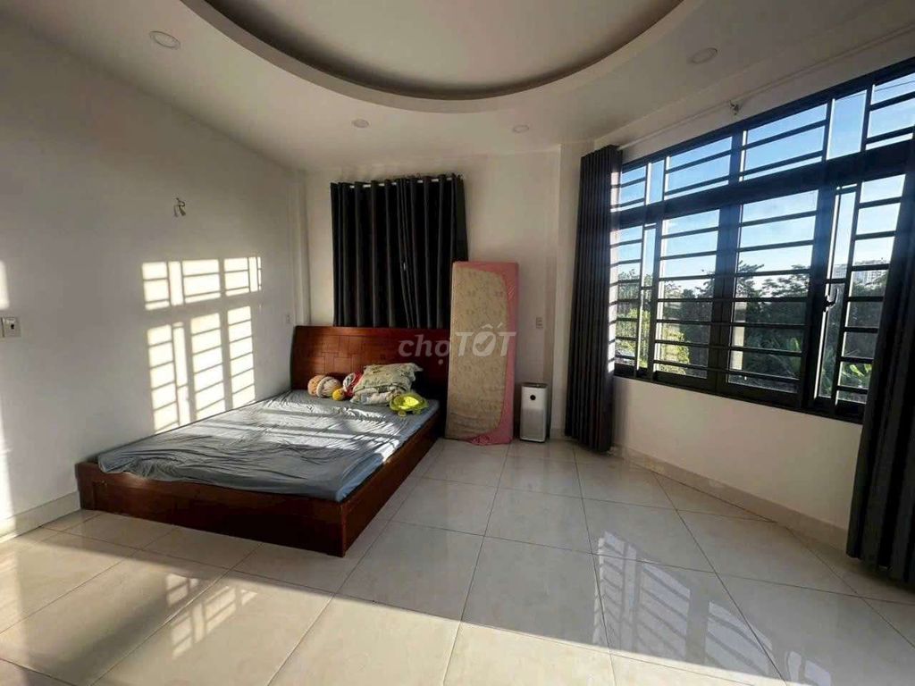 Super nice place, Linh Đông. 1 Mt 3th floor 4 bedroom 4 toilets