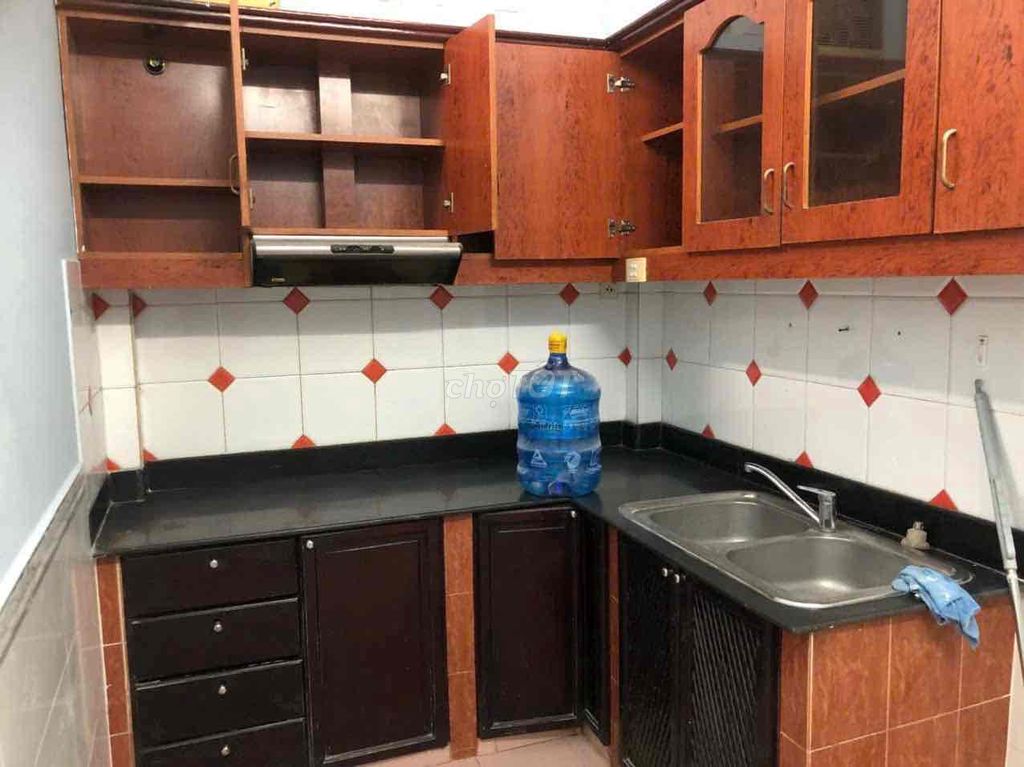 Nice new home. 4 x 8 floor Nhiêu Tứ-7Phú Nhuận.