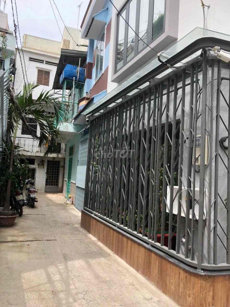 Nice new home. 4 x 8 floor Nhiêu Tứ-7Phú Nhuận.