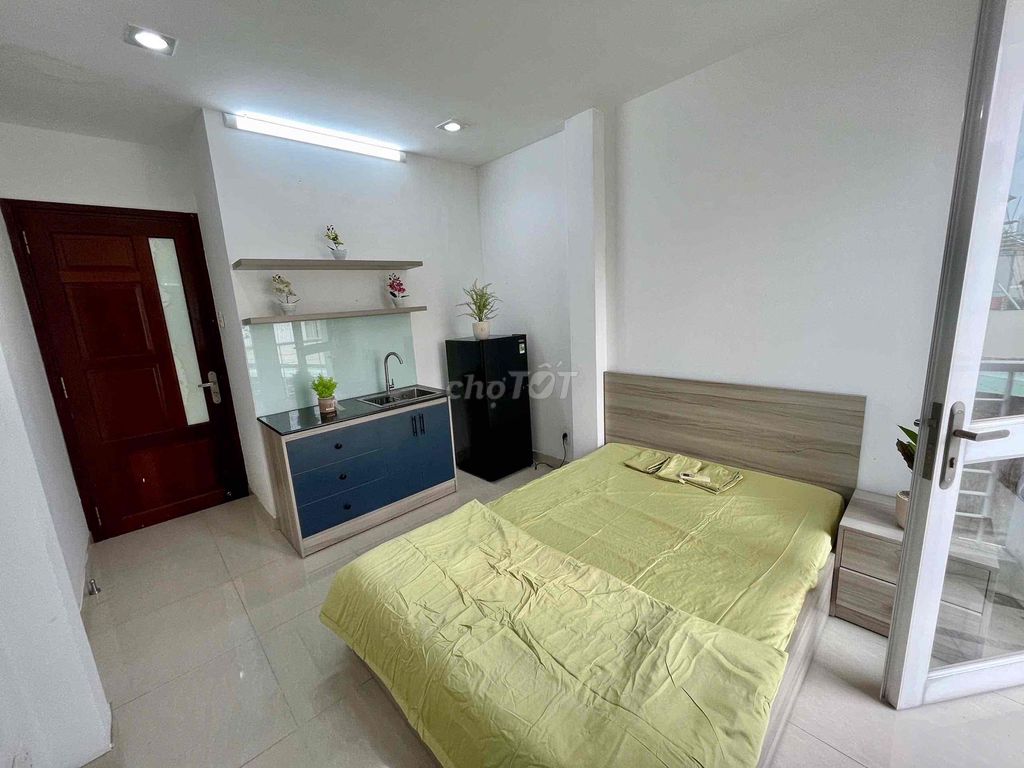 The full - furniture apartment near the Caesar’s School