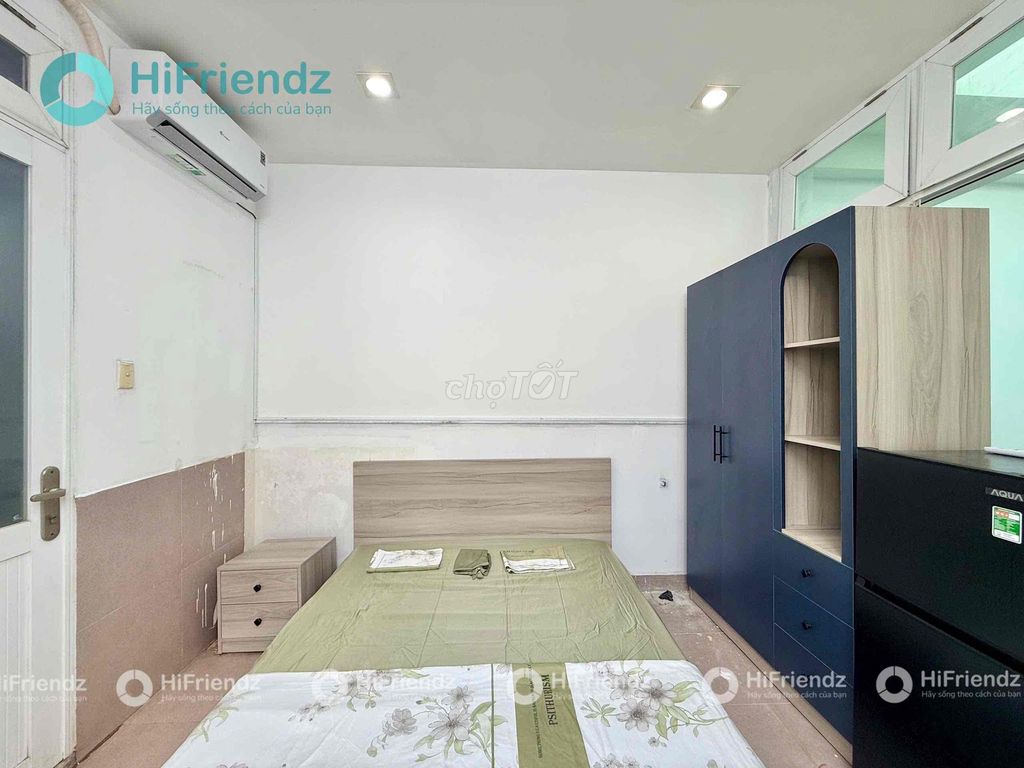 The full - furniture apartment near the Caesar’s School
