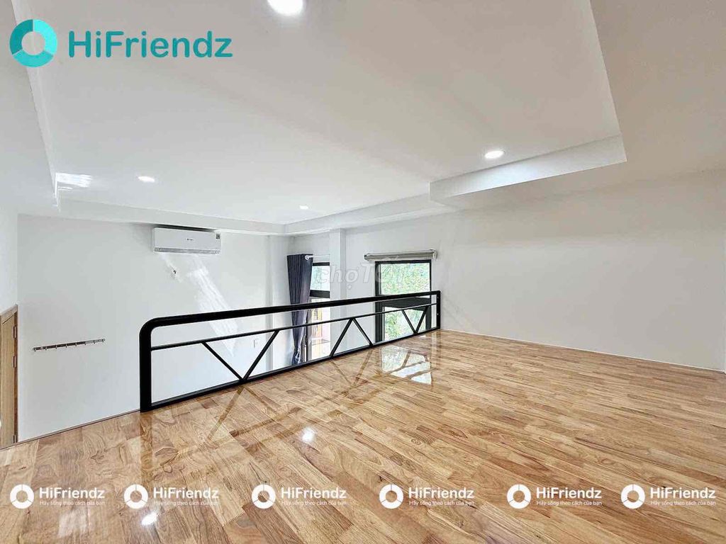 Open 12 apartments. The balcony, the window near the airport, Emart.
