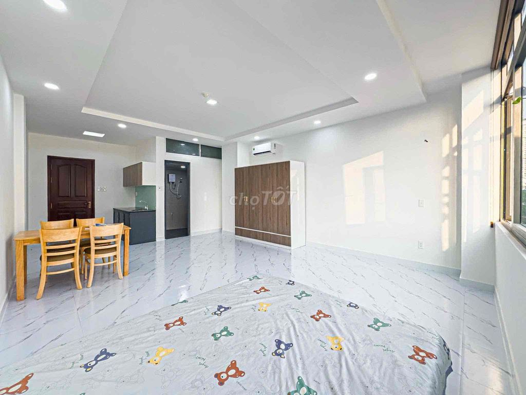 Rent the mini elevator apartment right here at Hai Bà Trưng - ve Lit 8 district 1