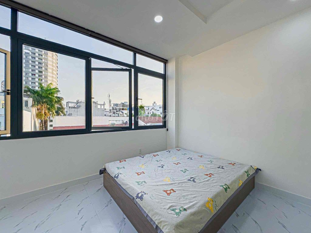 Rent the mini elevator apartment right here at Hai Bà Trưng - ve Lit 8 district 1