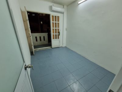 Three bedrooms plus two toilets plus kitchen to living room - master