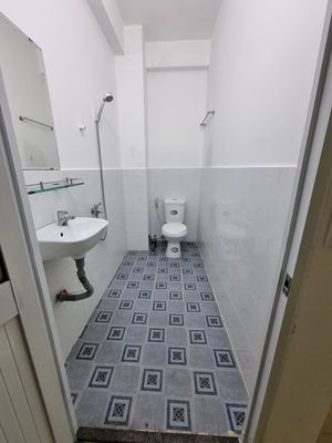 Three bedrooms plus two toilets plus kitchen to living room - master
