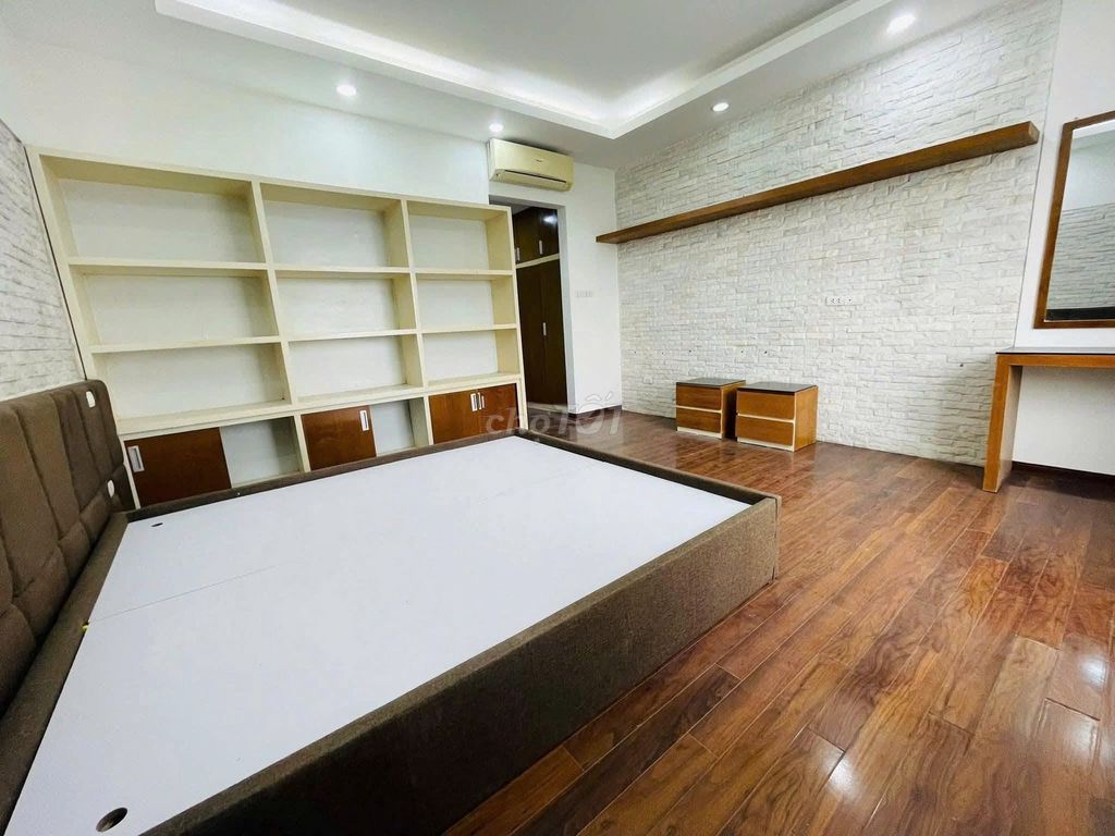 Rent two bedrooms 11 million in Saigon Town-Mag: 83 Thoại Ngọc Hầu,tp