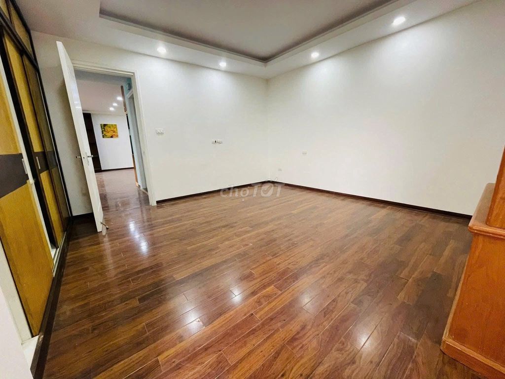 Rent two bedrooms 11 million in Saigon Town-Mag: 83 Thoại Ngọc Hầu,tp