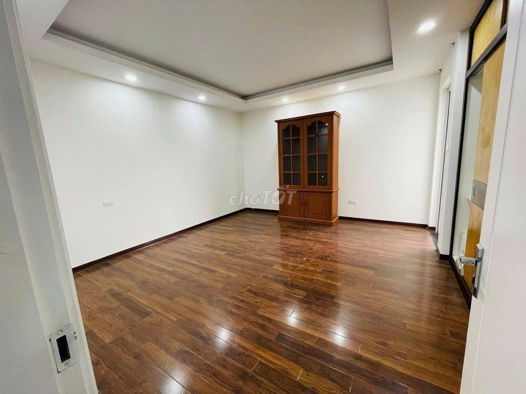 Rent two bedrooms 11 million in Saigon Town-Mag: 83 Thoại Ngọc Hầu,tp