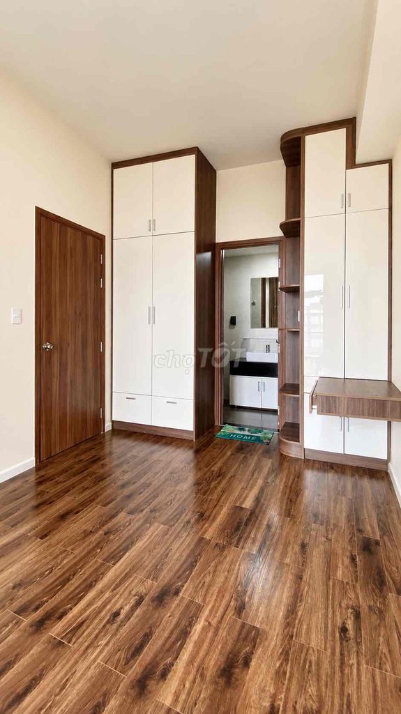 Rent Mizuki Park two bedrooms. Two toilets.