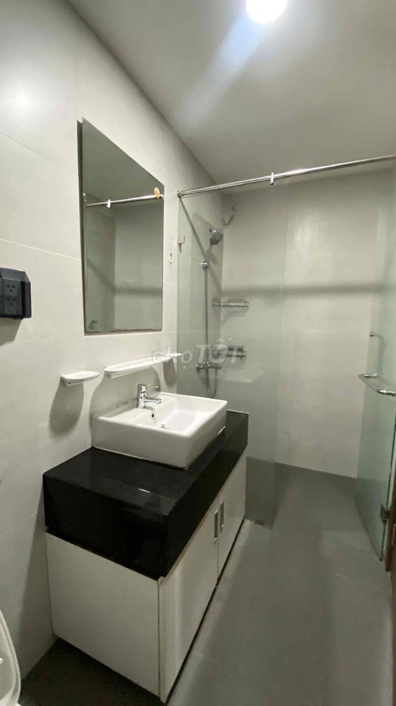 Rent Mizuki Park two bedrooms. Two toilets.