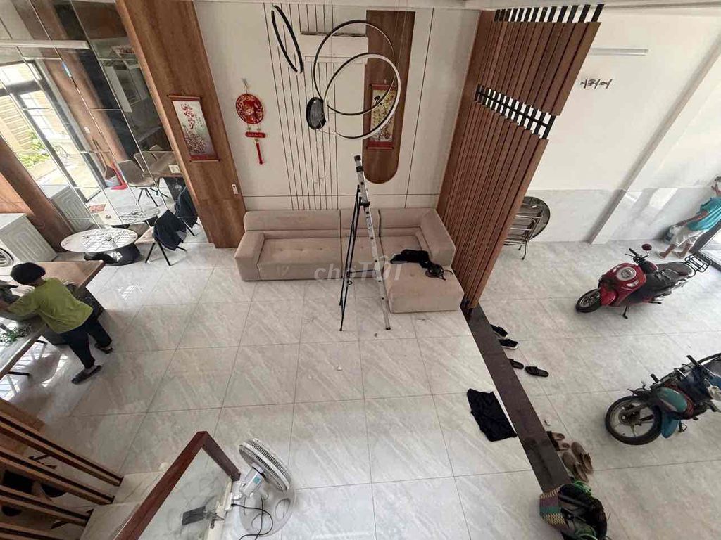 Rent the original Nhà Bè bedrooms plus 5 toilets full of property 25 million a month.
