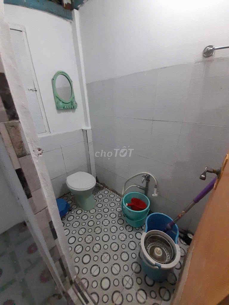 Women's room.