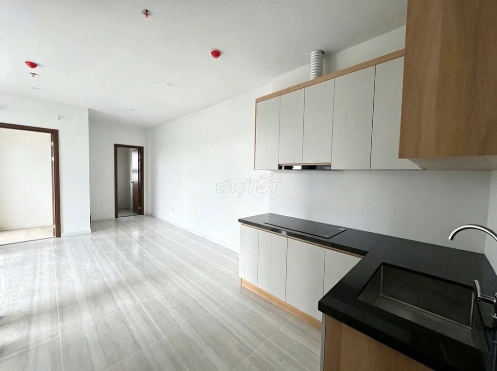 Just got off to work, and I'd like you to share two bedrooms. 5.7 million to Fen!