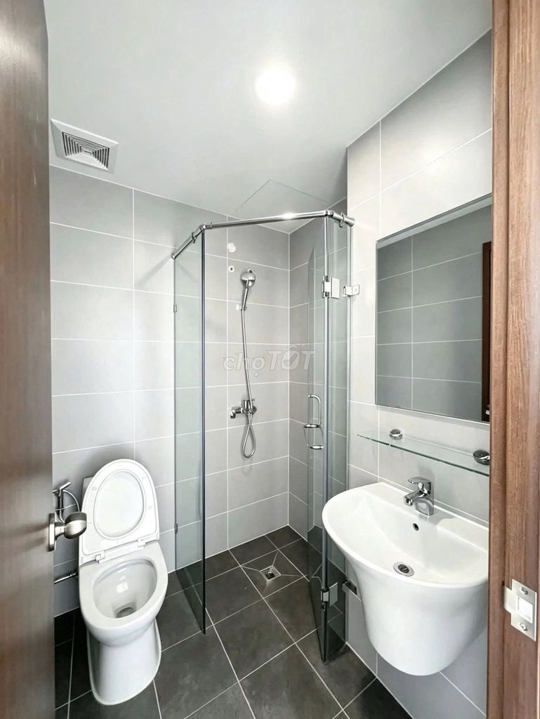 Just got off to work, and I'd like you to share two bedrooms. 5.7 million to Fen!