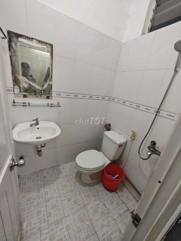 Rent two bedrooms and guard rooms, air conditioning, bancol.