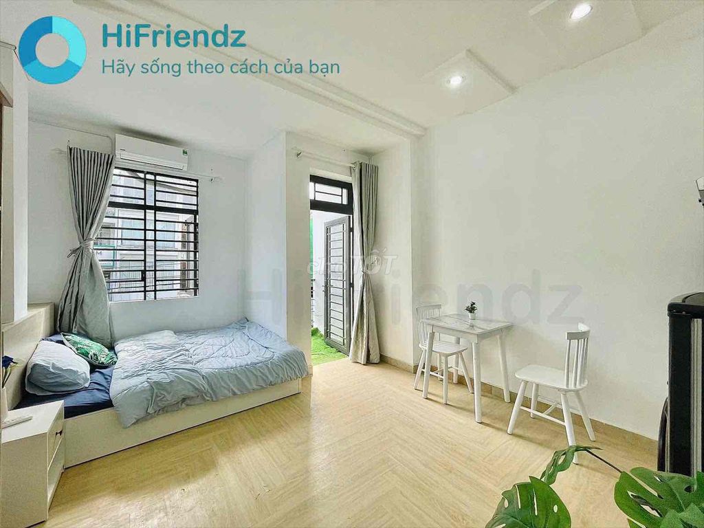 The balcony studio - full interior - clear Chu Văn An.