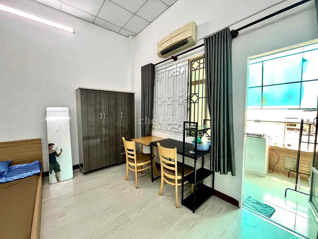kitchen room.