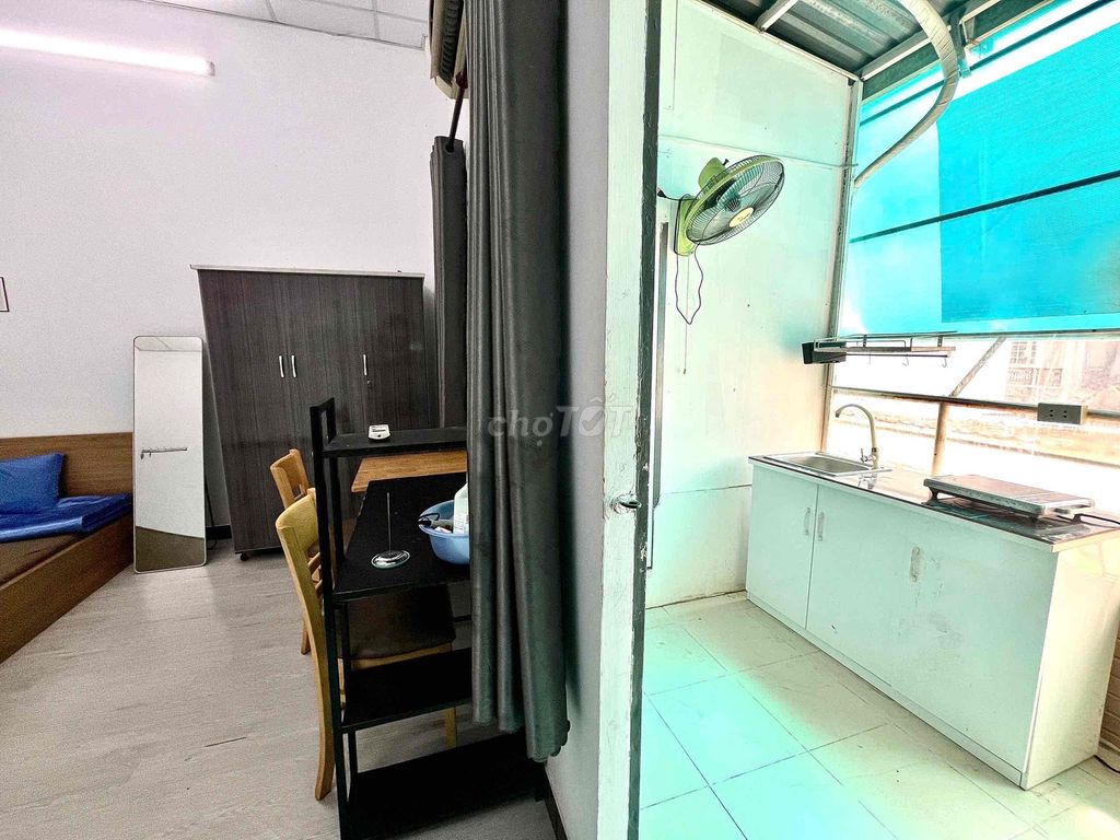 kitchen room.