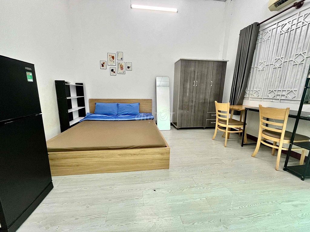 kitchen room.