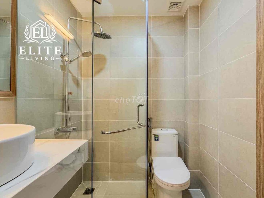 1 room - open balcony - Nguyễn Ảnh Thủ sign