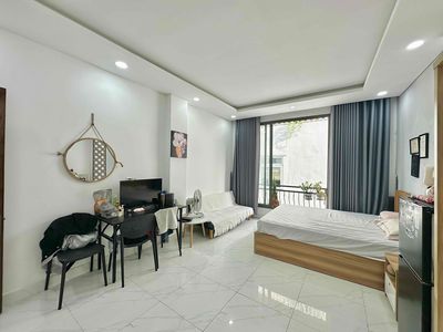 apartment one. Bedroom 43 M2 clear balcony. Full interior closes the writer.