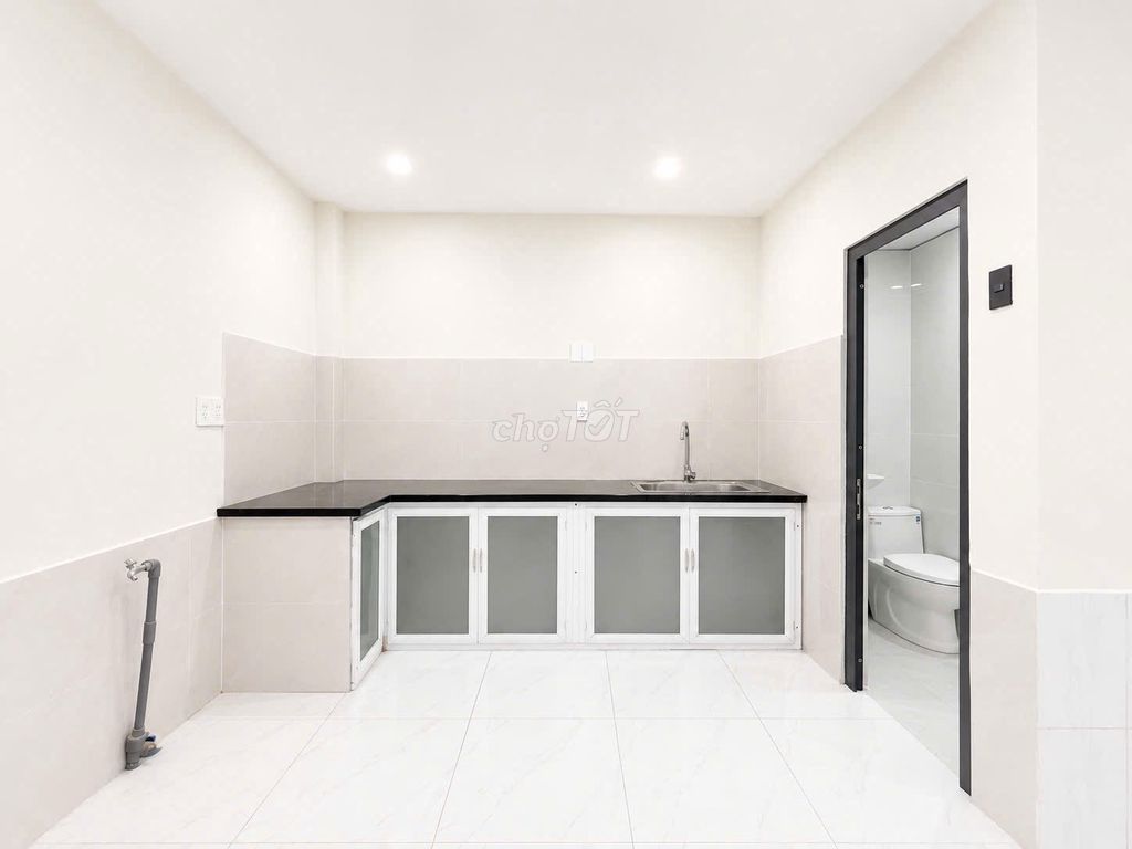 Two bedrooms, two bedrooms, 50 M2 toilets in the south sea church.