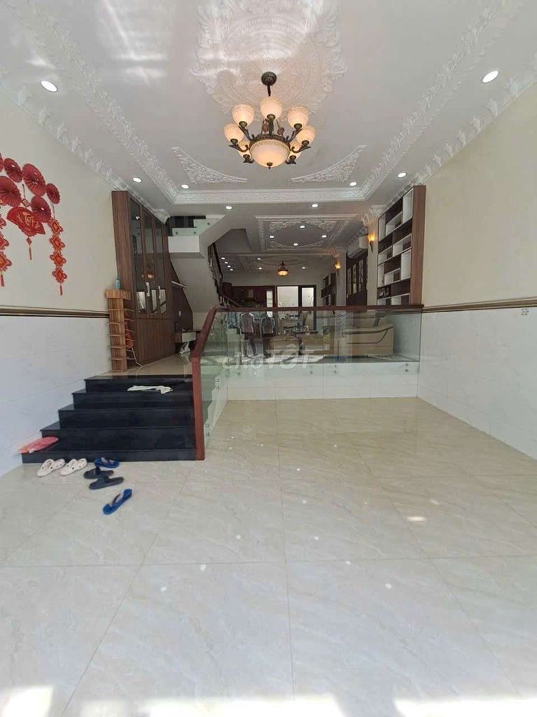 High-level street - area 5 X16 M - 7000 Cents