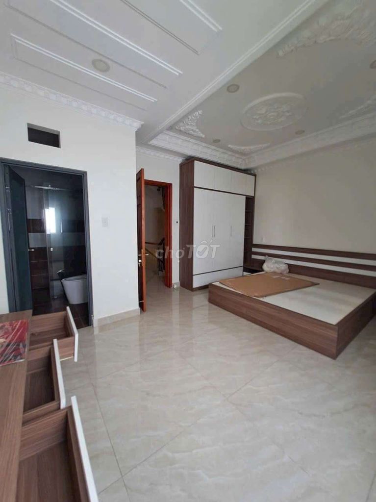 High-level street - area 5 X16 M - 7000 Cents