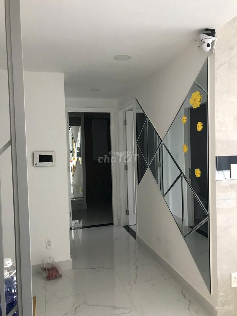 Rent the Kingston Phú Nhuận apartment: 80 meters 2 bedroom 2 full interior toilet, pool - 20 million