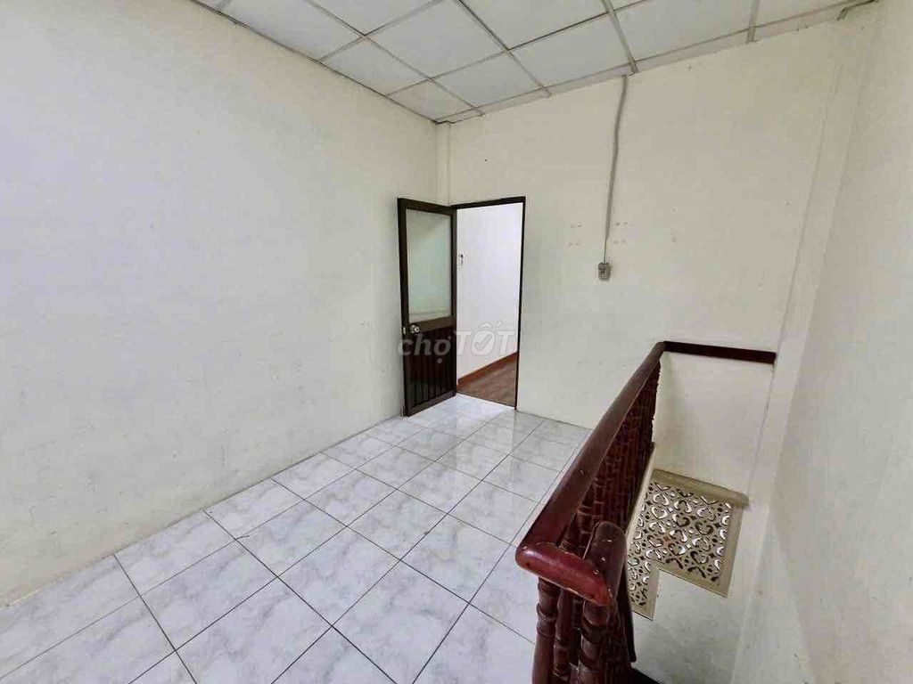 The beautiful little house of aeon new mall 310 meters a second floor of a bathroom