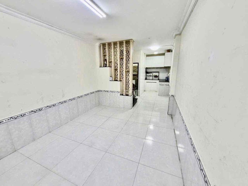 The beautiful little house of aeon new mall 310 meters a second floor of a bathroom