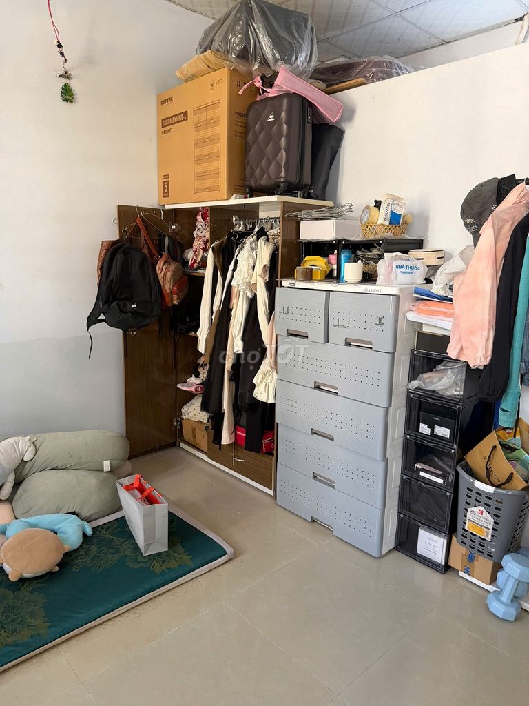 Rent 20 feet clean, 98/27, air conditioning, 17th Street, P. Tân Thuận Tây