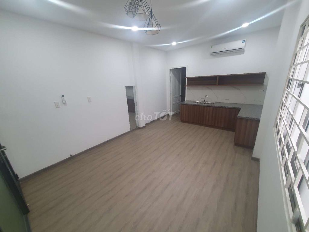 Rent the Lê Hồng Phong P Room. The Aspi Garden (Old Ten)