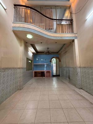 The 220/48 Âu Cơ-7. 9 Tân Bình, 4 x20, 5 floors, 5 bedrooms, 21.5 million.