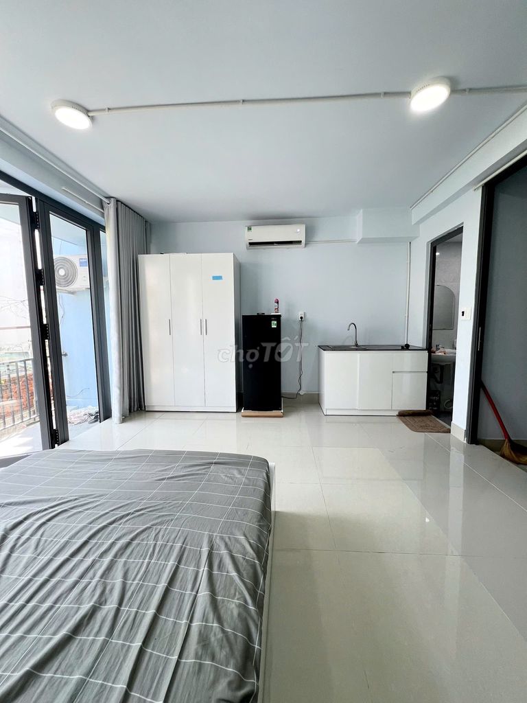 I've just opened up a nice room! 30 m2 400 Dương Quảng Hàm