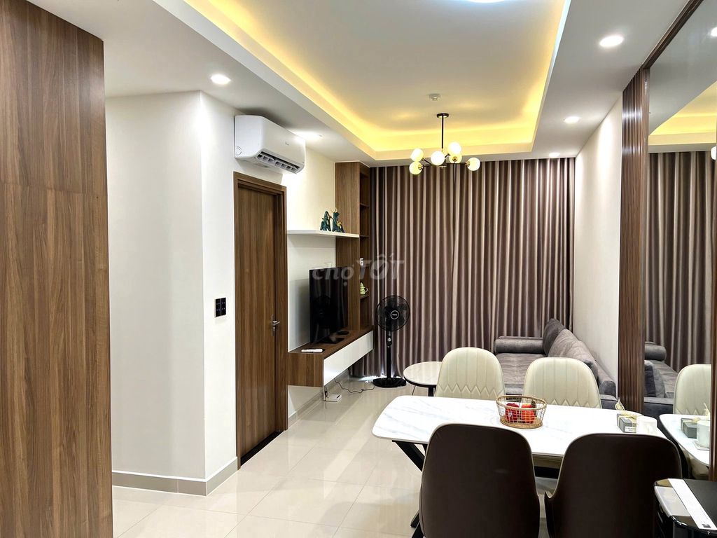 Two bedrooms-- two riverside district toilets, full interior of only 11 million!