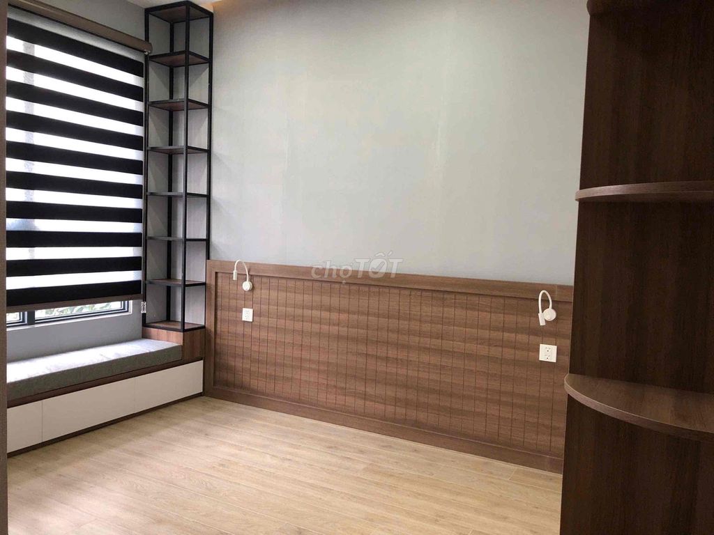 Rent an Epsilon apartment. Two bedrooms. Two nice, low-story bathrooms at 15 million.