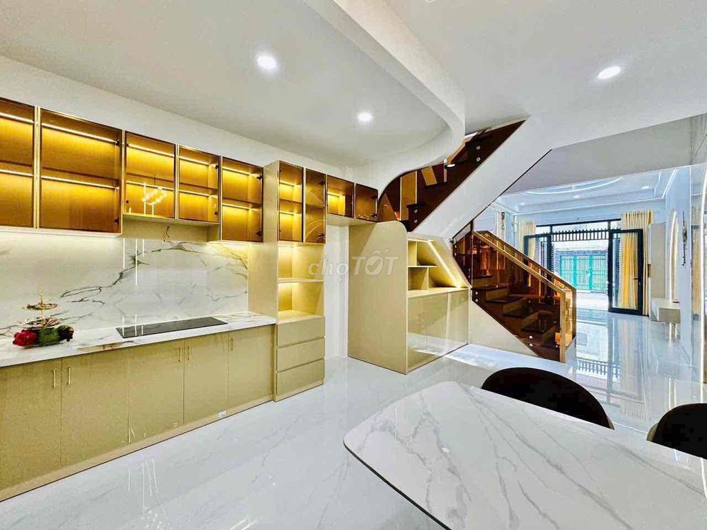 Nice new home hiding out in Phan Huy Ích-712.