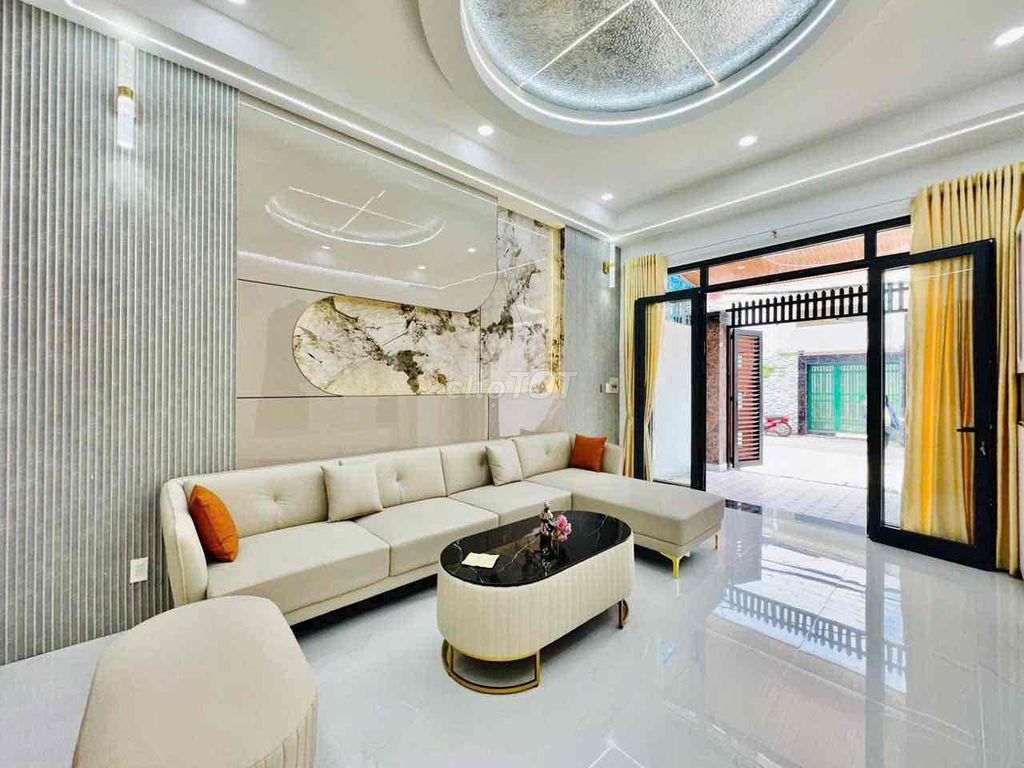 Nice new home hiding out in Phan Huy Ích-712.