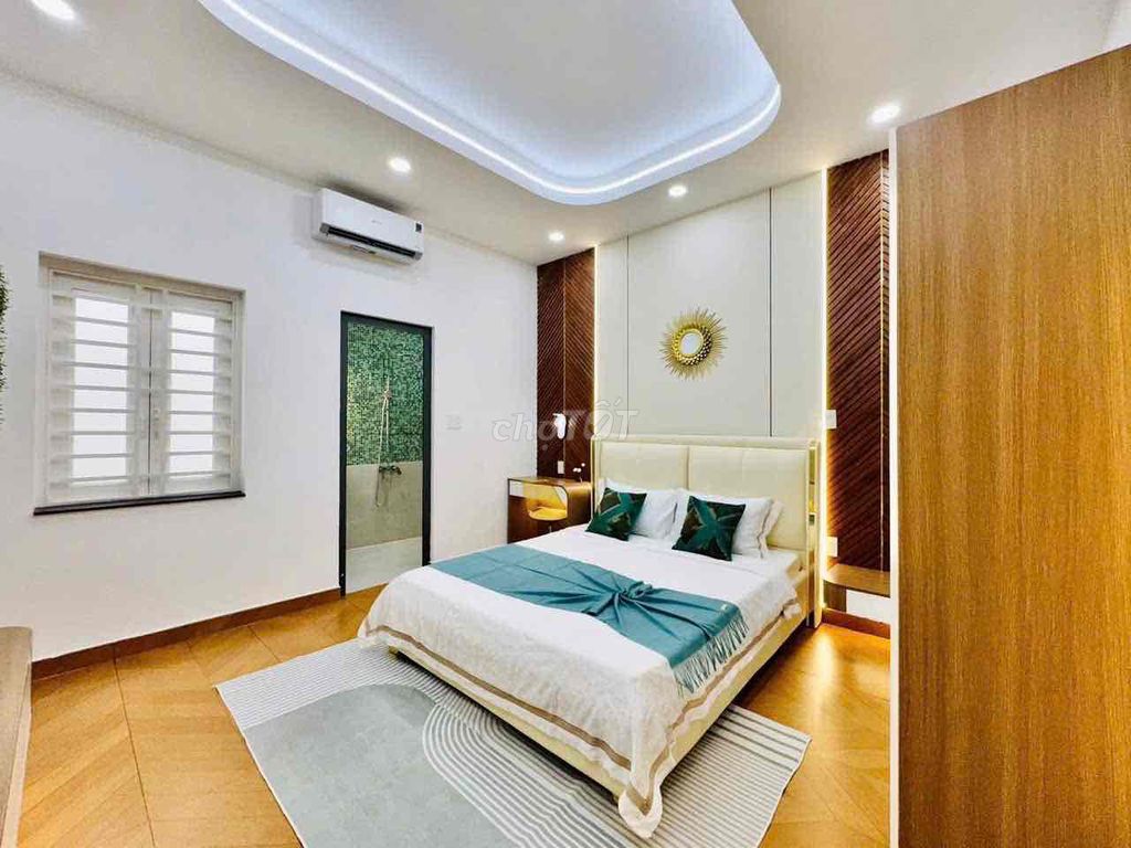 Nice new home hiding out in Phan Huy Ích-712.