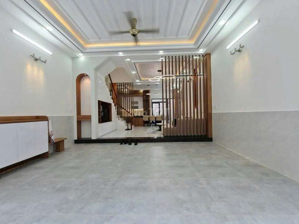 A full interior house - area 6 X20 M - 7000 B. reverside - Nhà Bè